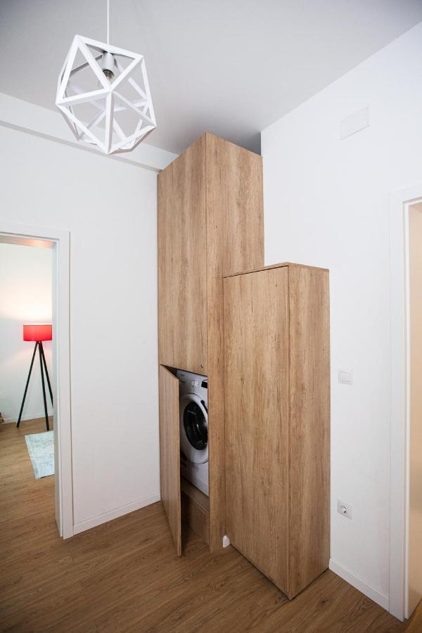 Colorful & Cozy Condo Клуж-Напока Екстериор снимка